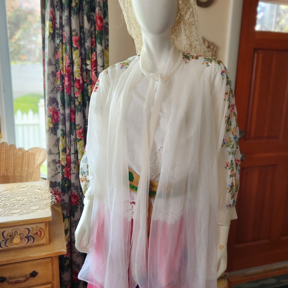 Handmade Sheer Ukrainian Robe - Picture 11 of 11